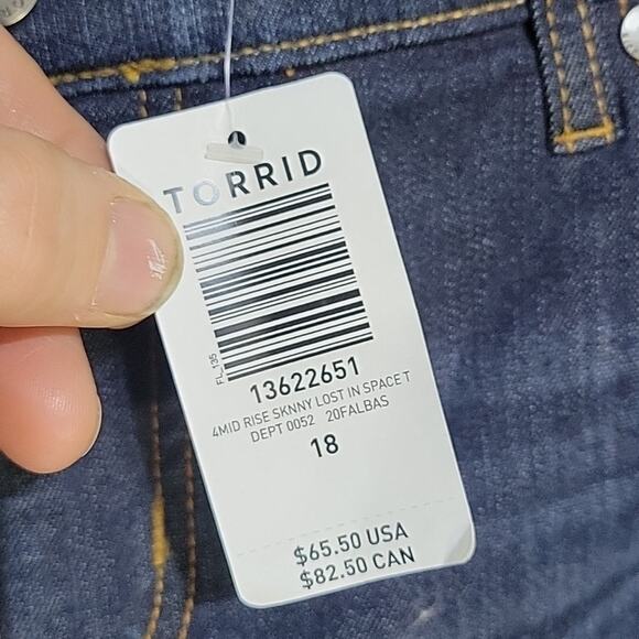 Torrid Mid Rise Skinny Vintage Stretch Jeans, Dark Wash, Women's Plus Size 18T - Picture 5 of 16